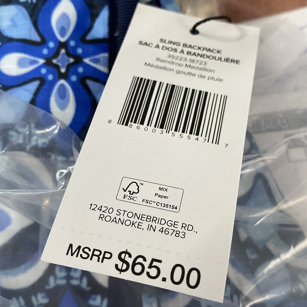 Vera Bradley Ripstop Sling Backpack in Raindrop Medallion NWT - Picture 10 of 10